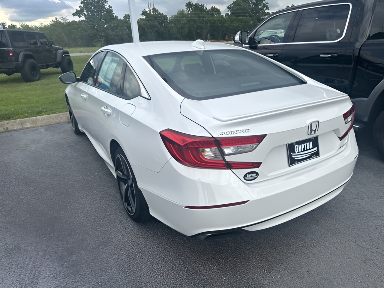 Vehicle image 34 of 35