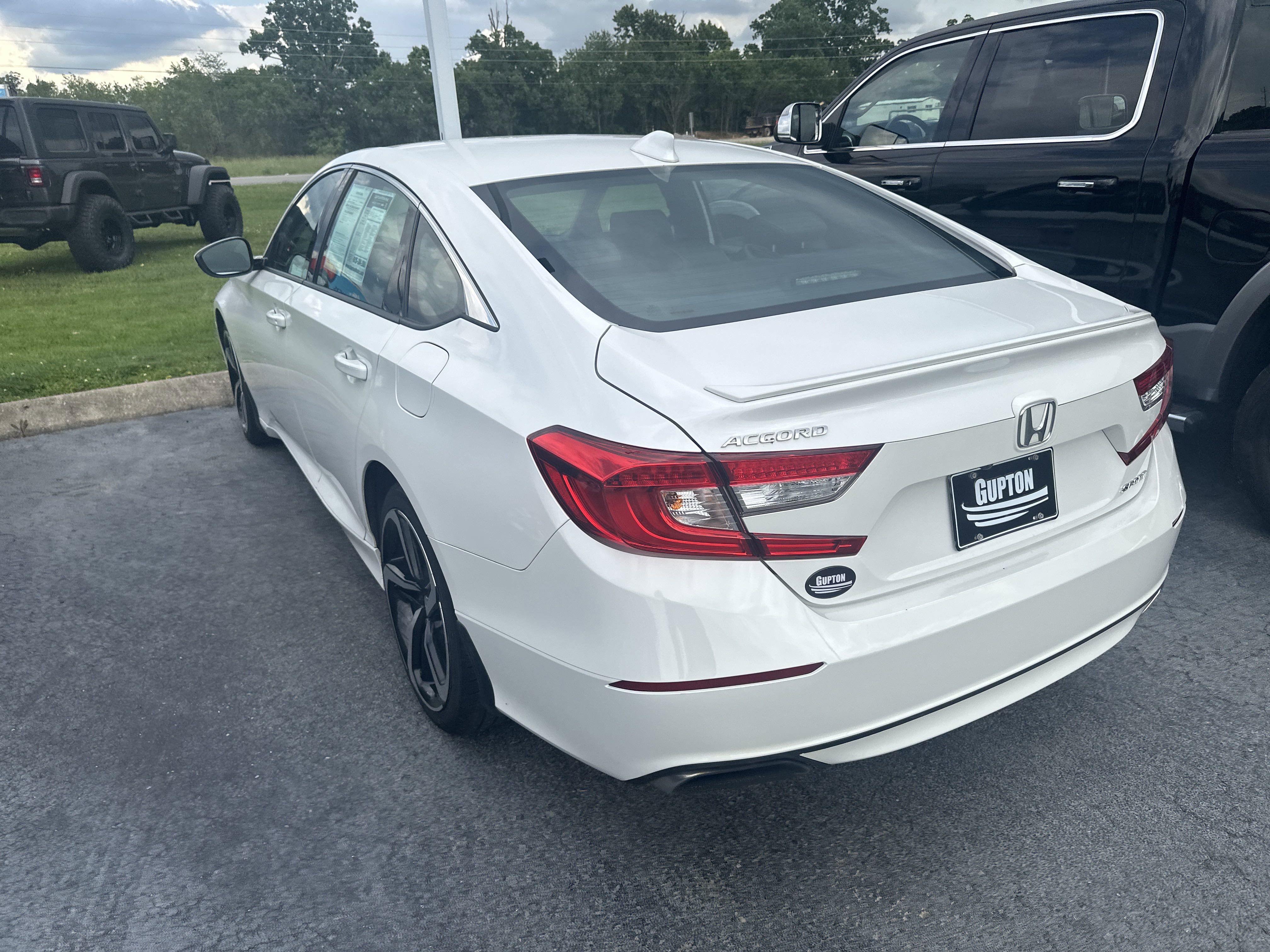 Vehicle image 7 of 35