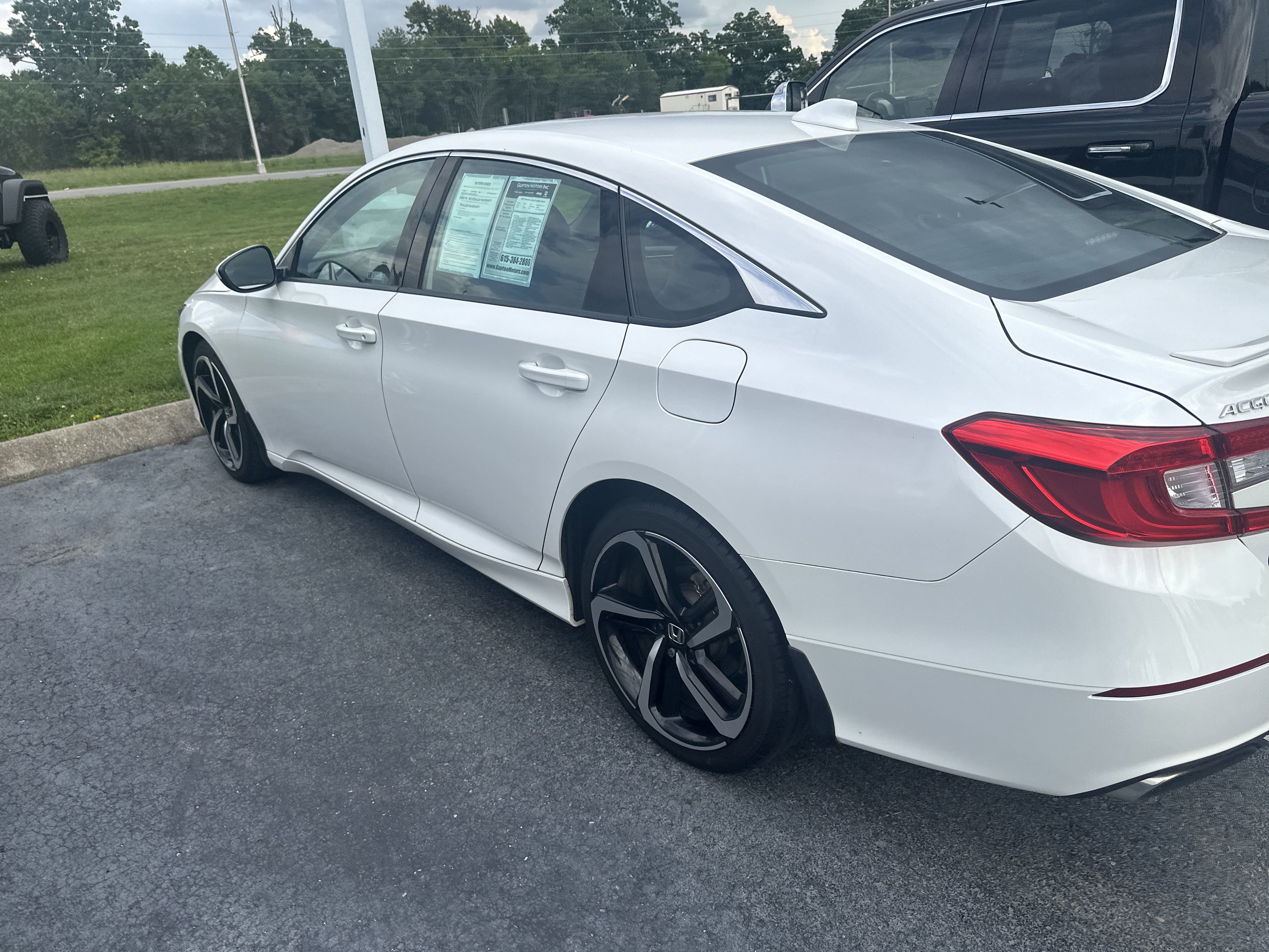 Vehicle image 8 of 35