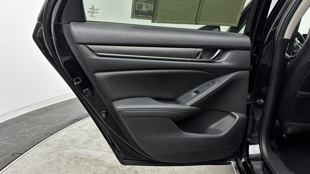 2020 Honda Accord Touring Image 26 of 36