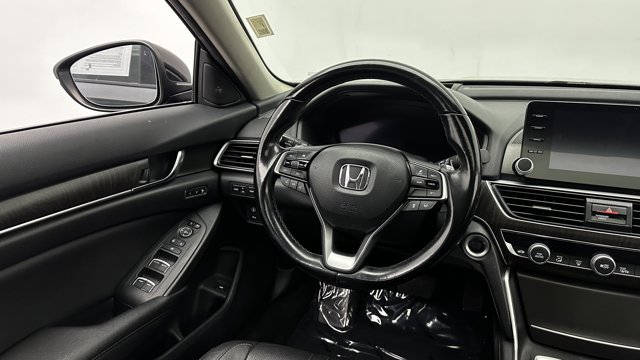 2020 Honda Accord Touring Image 16 of 36