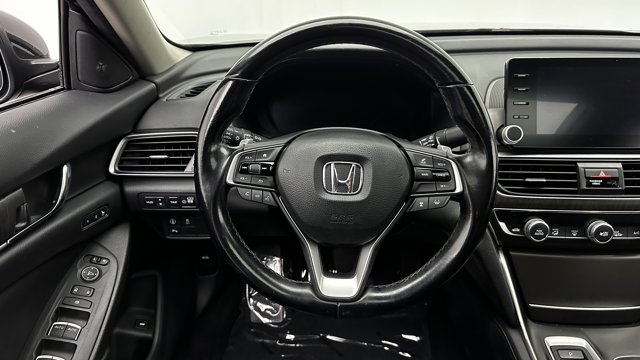 2020 Honda Accord Touring Image 18 of 36