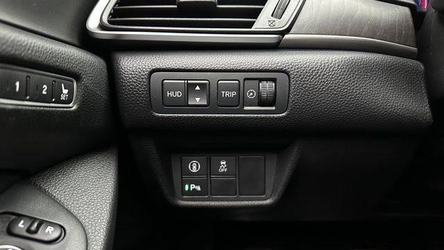 2020 Honda Accord Touring Image 32 of 36