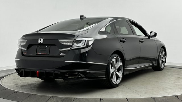 2020 Honda Accord Touring Image 4 of 36
