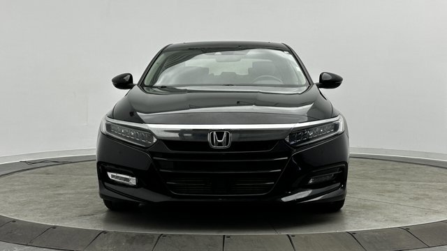 2020 Honda Accord Touring Image 2 of 36