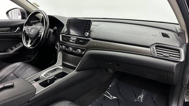 2020 Honda Accord Touring Image 14 of 36