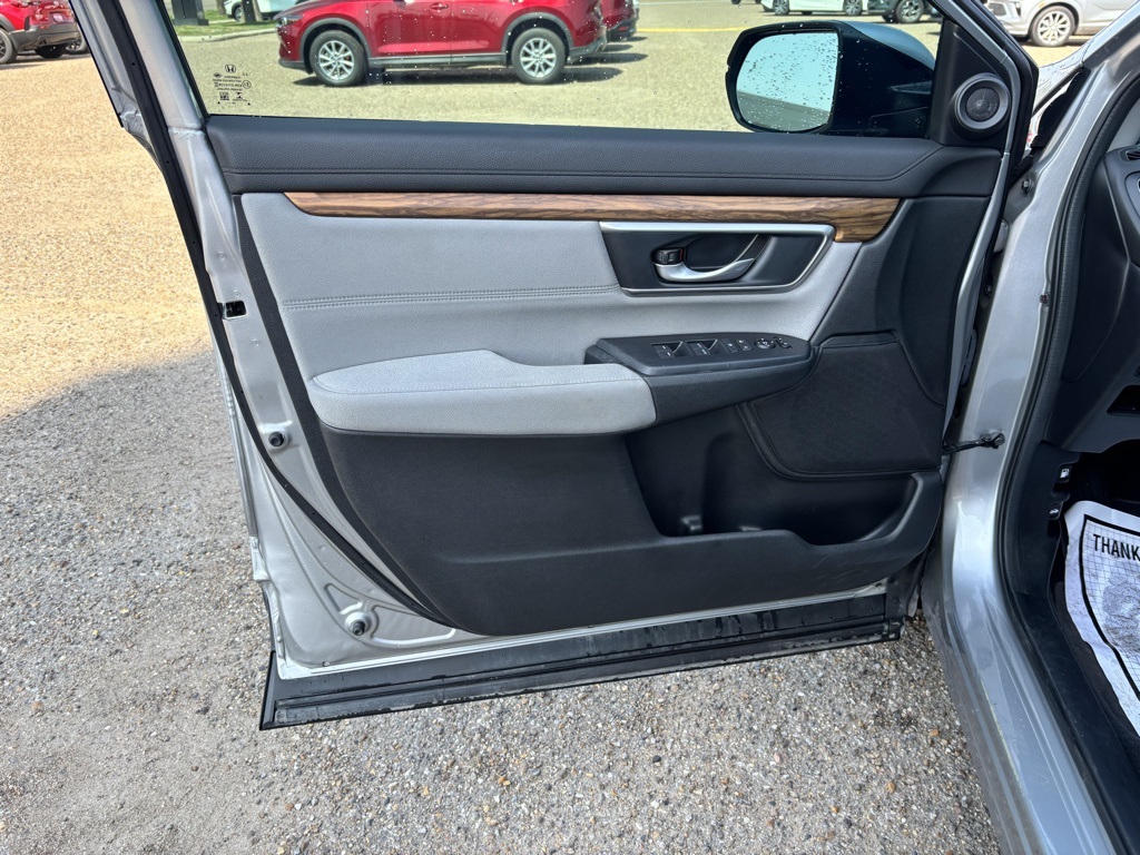 Vehicle image 14 of 23
