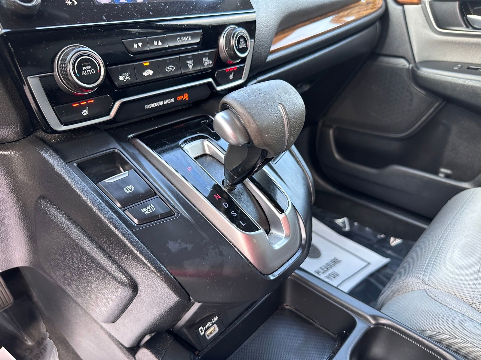 Vehicle image 13 of 21