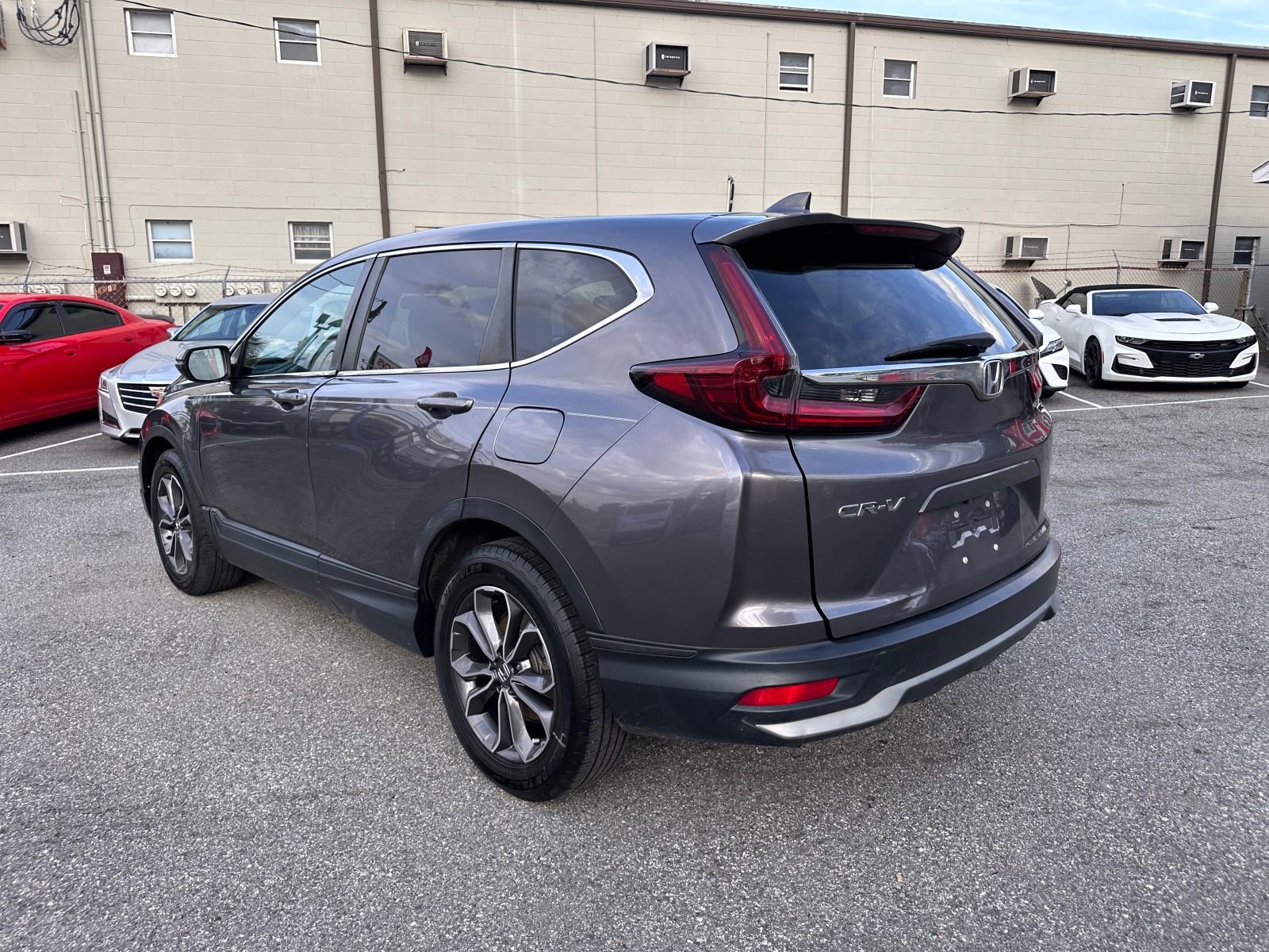Vehicle image 7 of 21