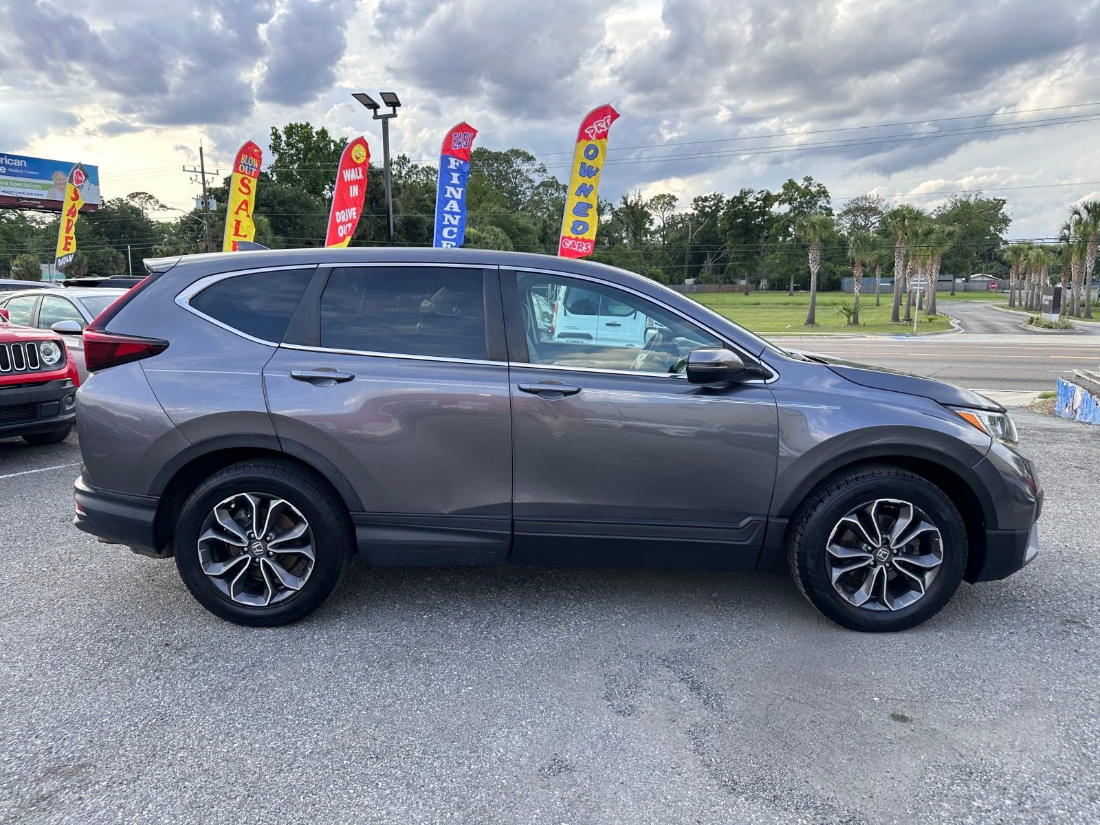 Vehicle image 4 of 21