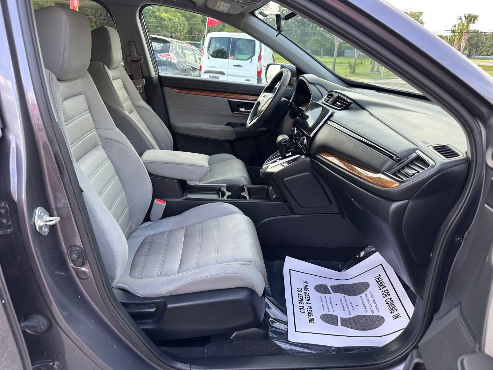 Vehicle image 18 of 21