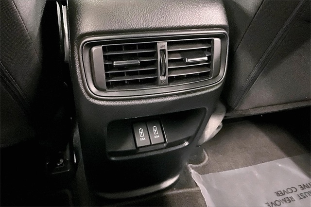 Vehicle image 30 of 39