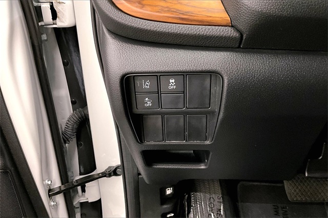 Vehicle image 36 of 39