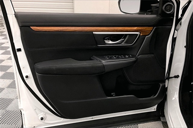 Vehicle image 19 of 39