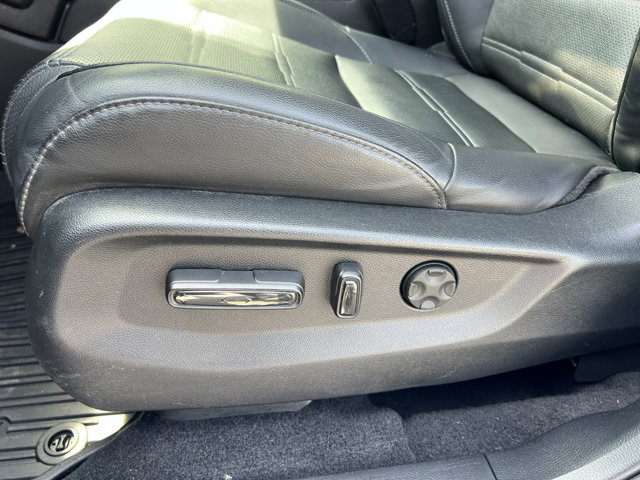 Vehicle image 17 of 29