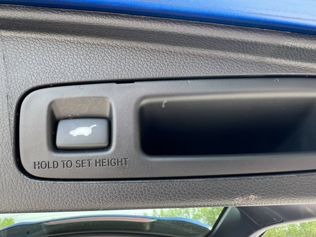 Vehicle image 11 of 29