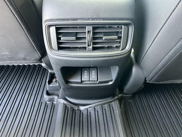 Vehicle image 28 of 29