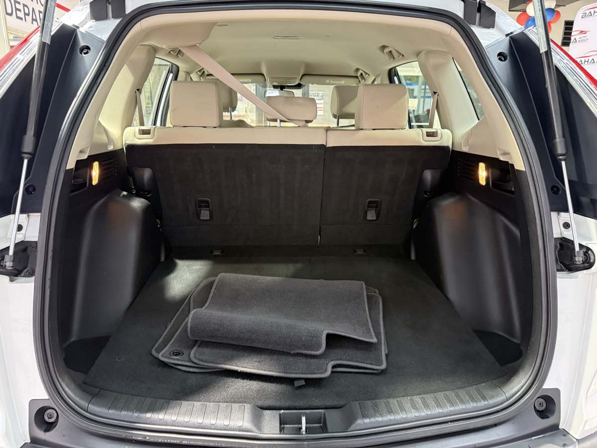 Vehicle image 41 of 53