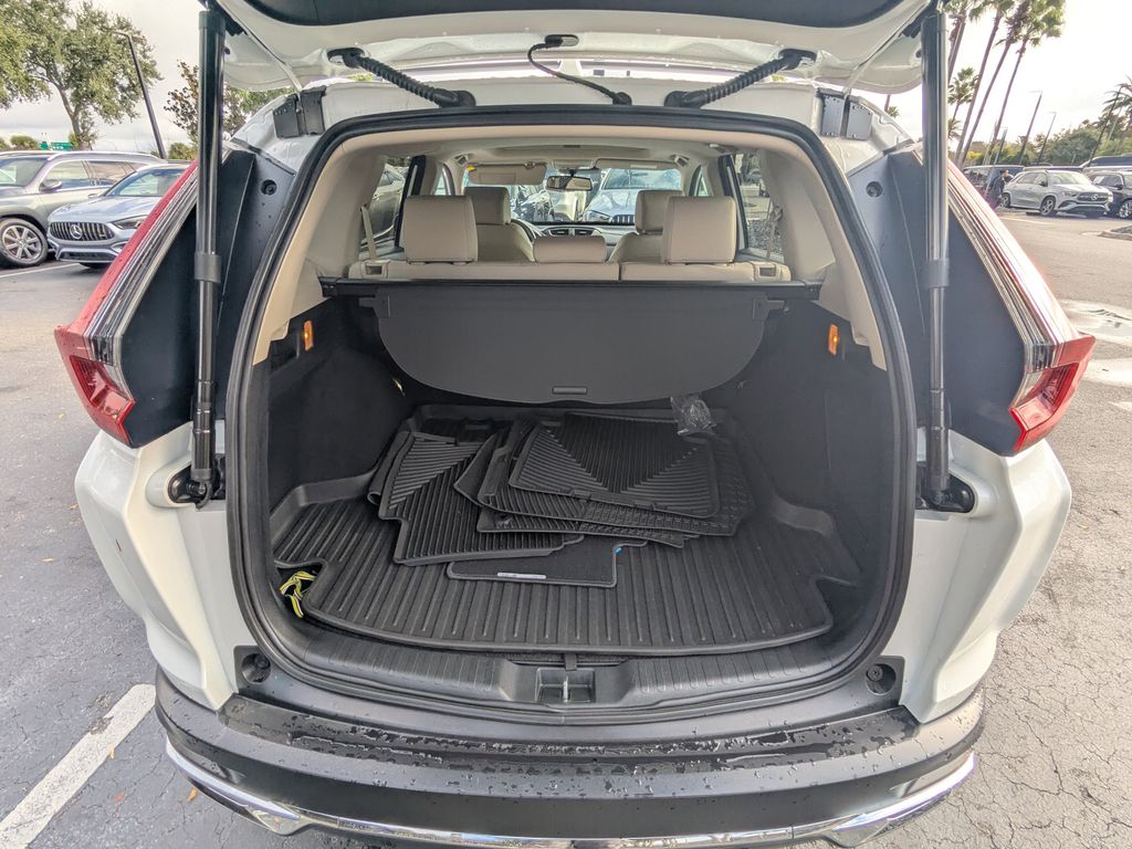 2020 Honda CR-V Hybrid Touring Image 9 of 25