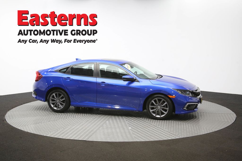 Vehicle image 11 of 61