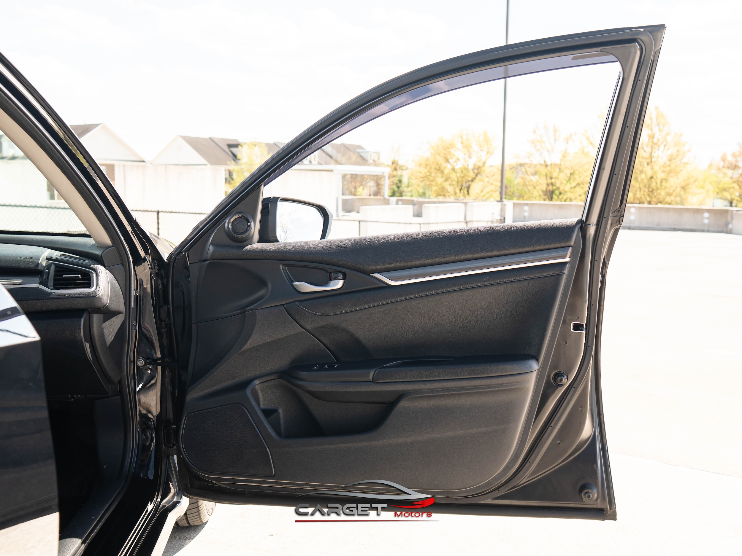 Vehicle image 38 of 46