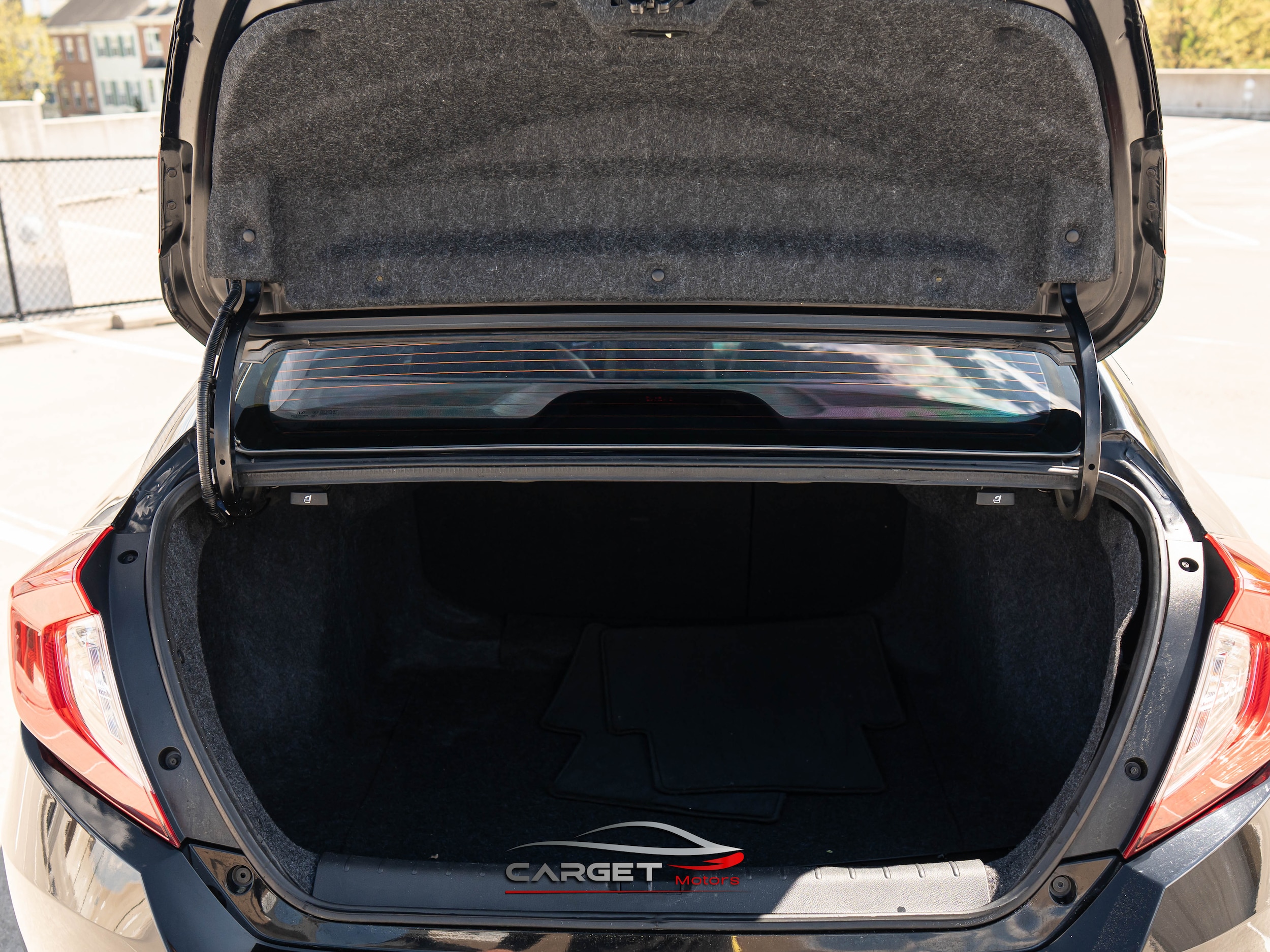 Vehicle image 41 of 46