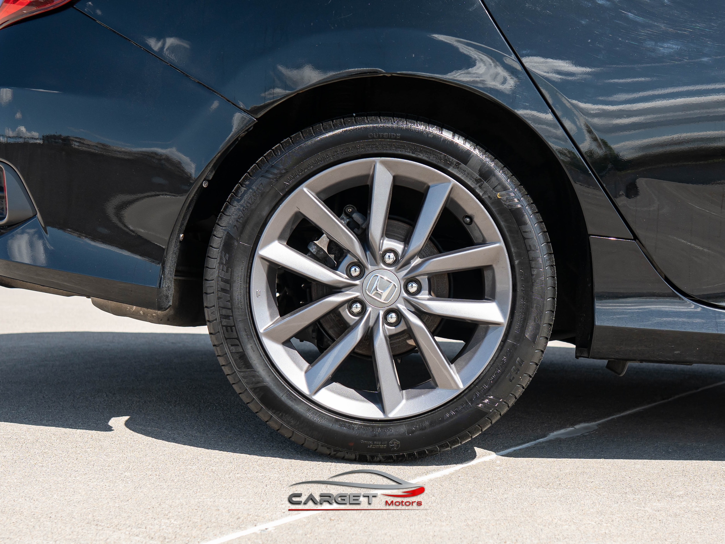 Vehicle image 10 of 46