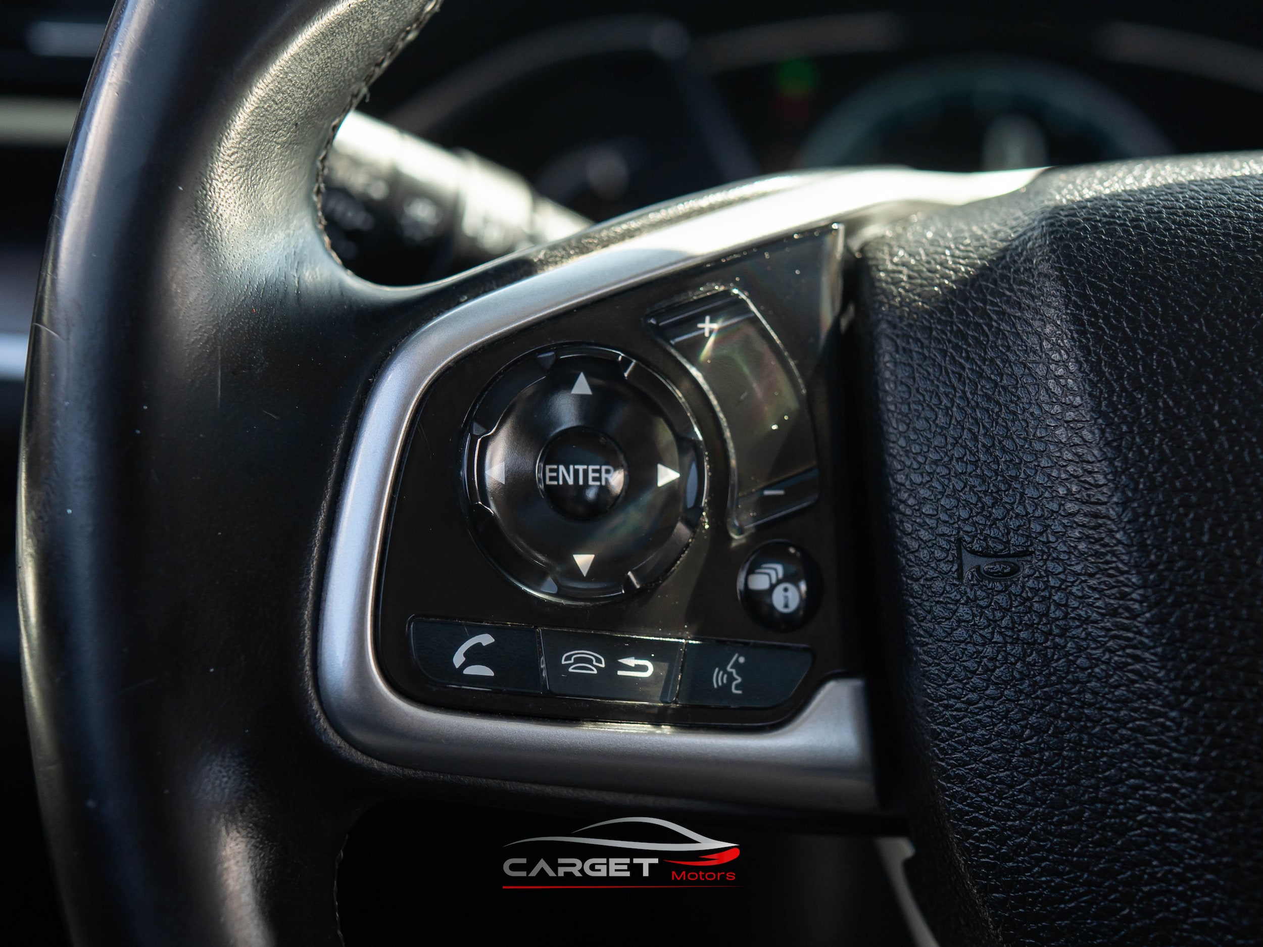 Vehicle image 23 of 46
