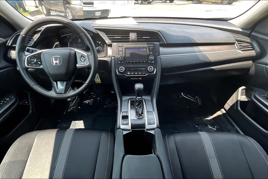 Vehicle image 20 of 36