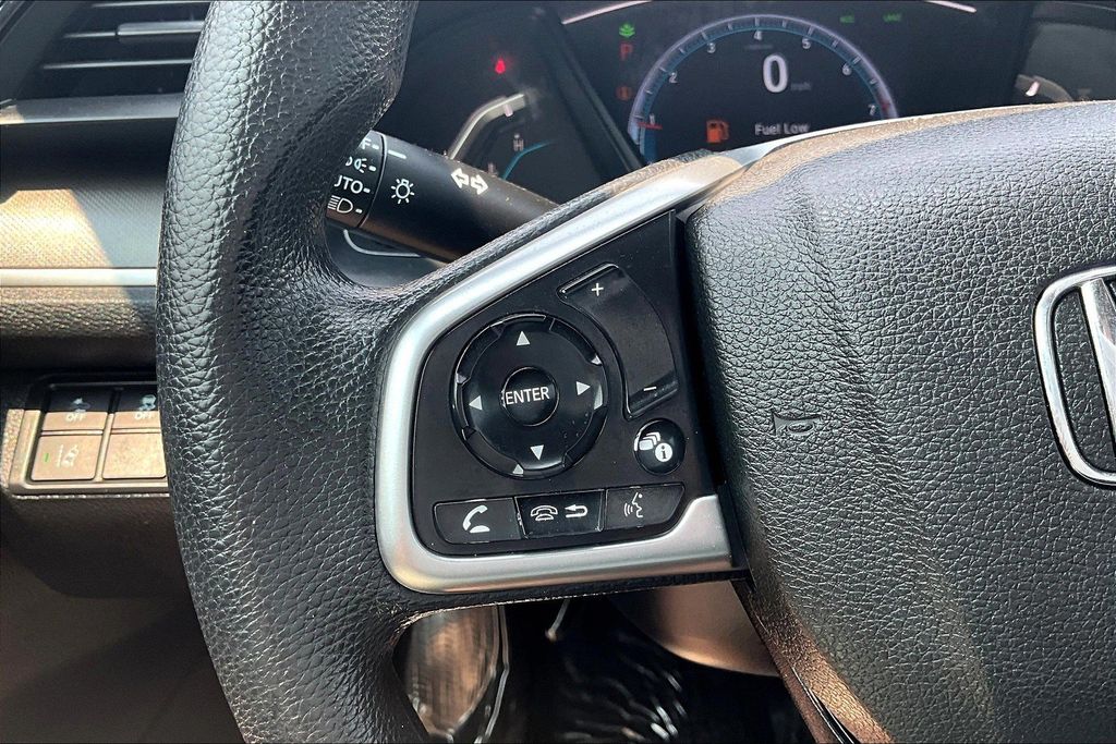 Vehicle image 22 of 36