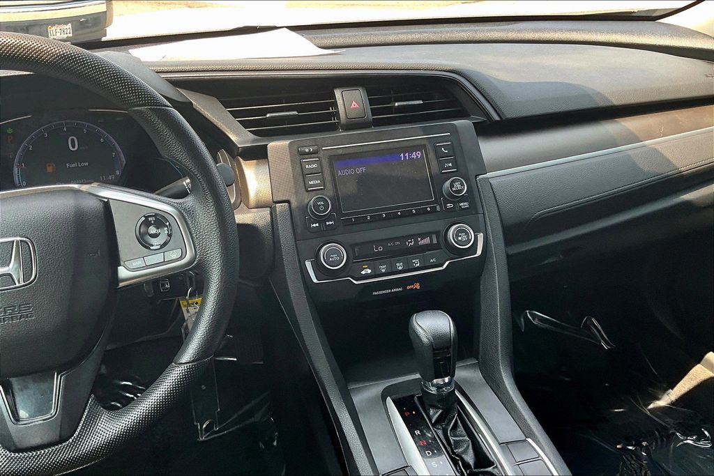 Vehicle image 21 of 36