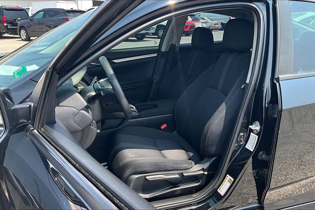 Vehicle image 17 of 36