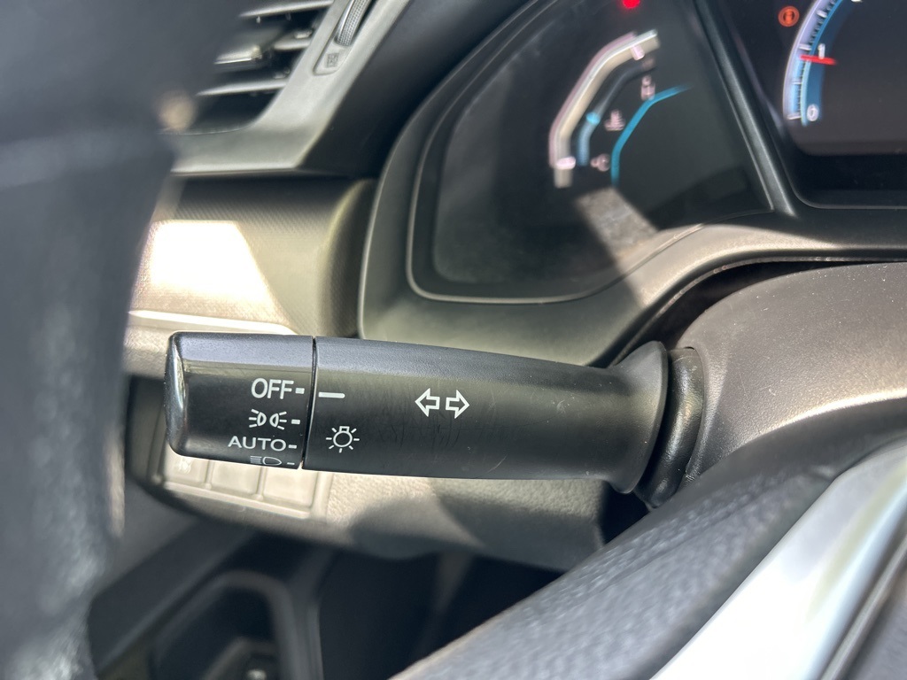 Vehicle image 24 of 46