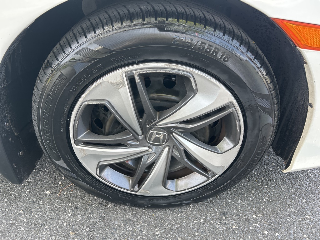 Vehicle image 9 of 46