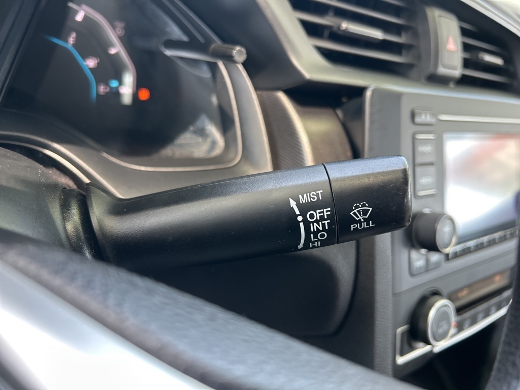 Vehicle image 23 of 46