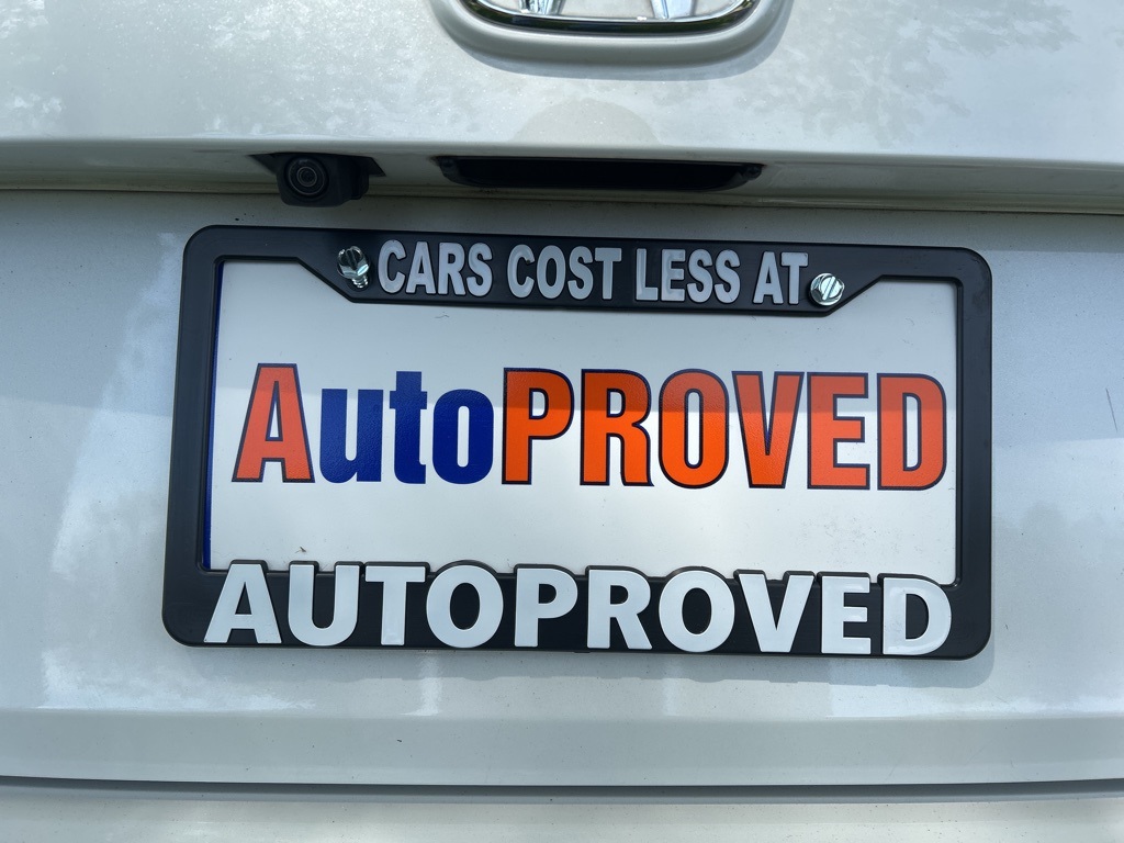 Vehicle image 13 of 46