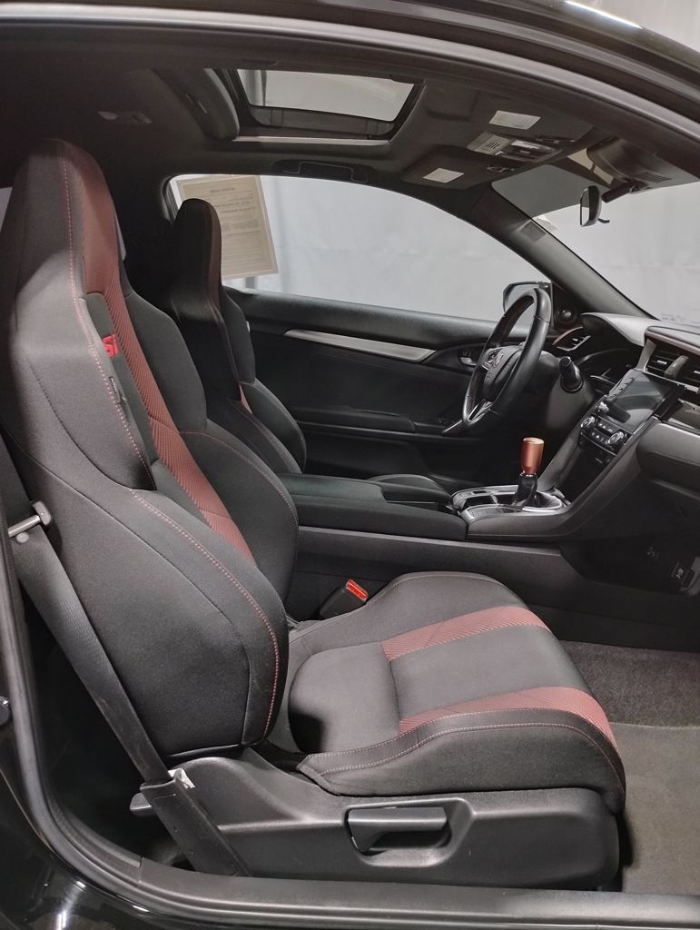 Vehicle image 15 of 44