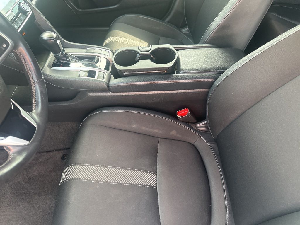 Vehicle image 16 of 27