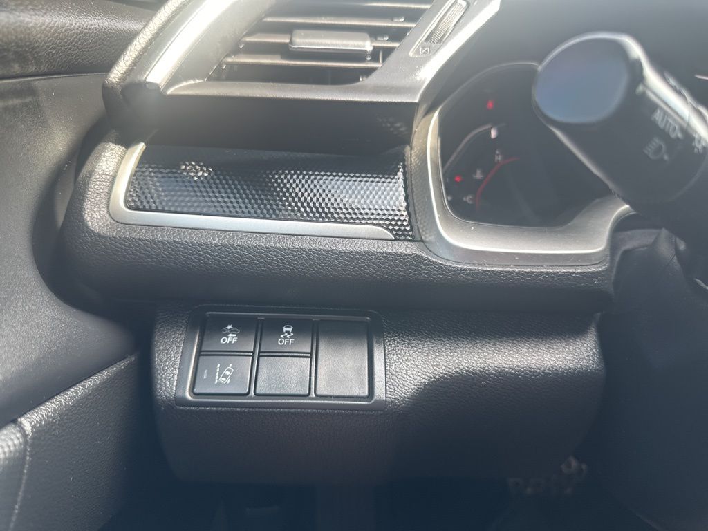Vehicle image 22 of 27