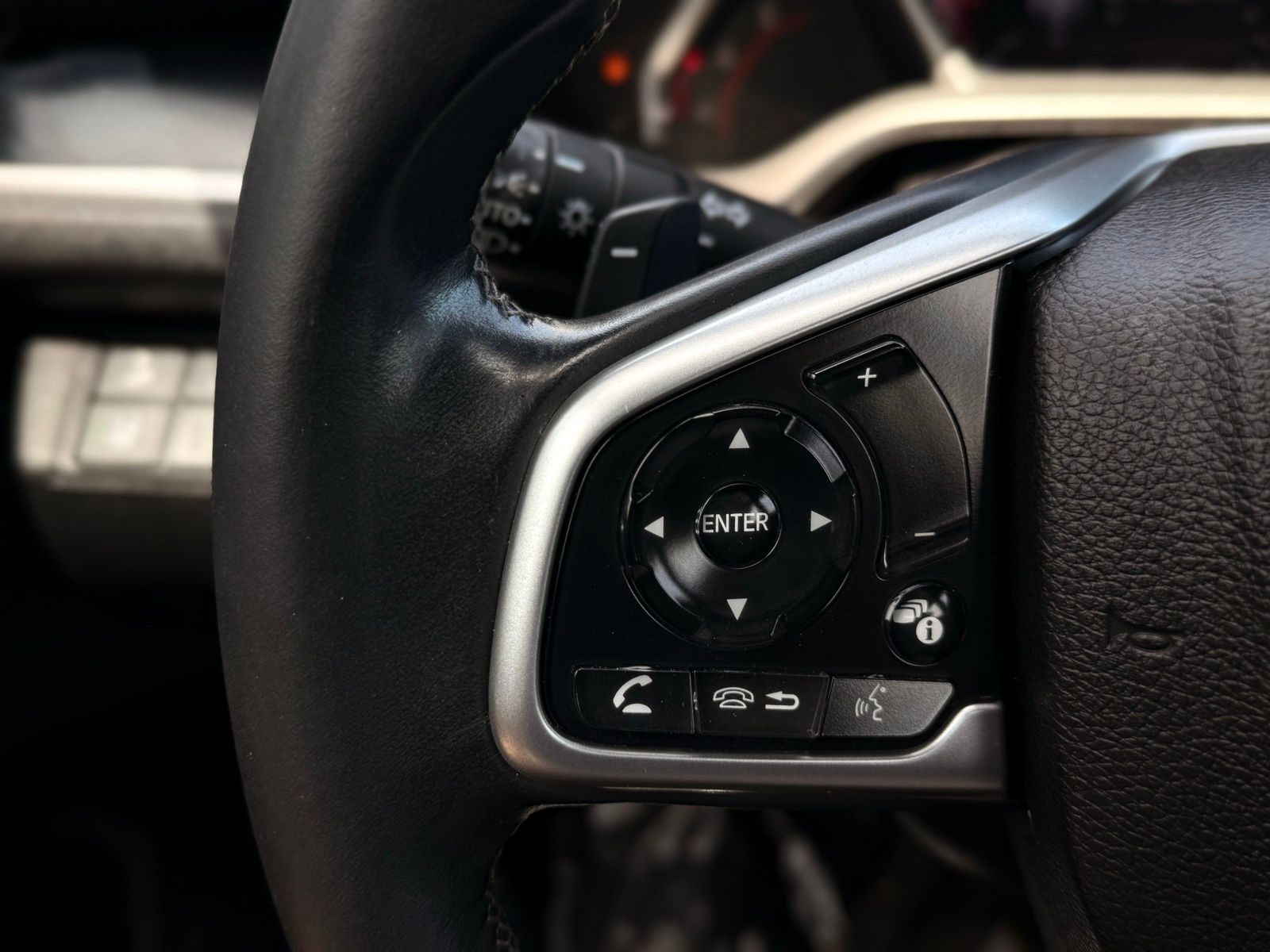 2020 Honda Civic Sport Image 33 of 33