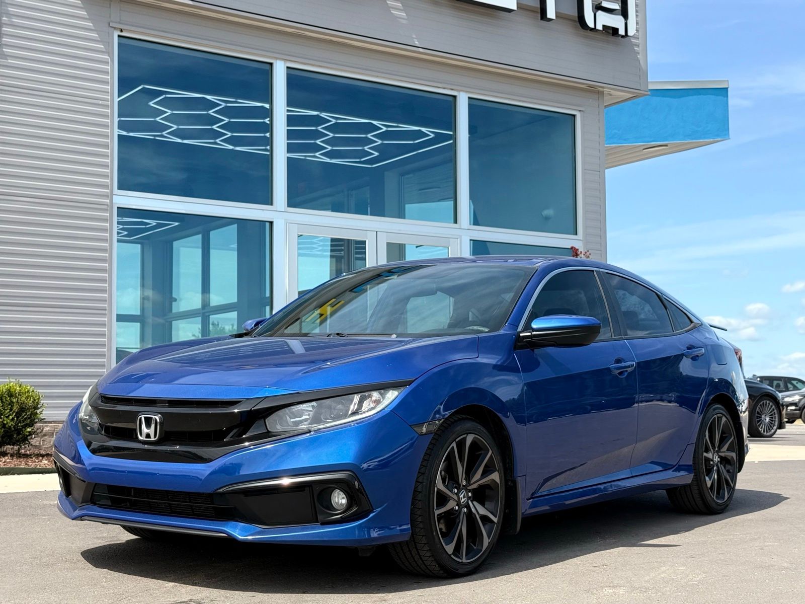 2020 Honda Civic Sport Image 1 of 33