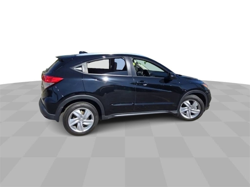 Vehicle image 6 of 33