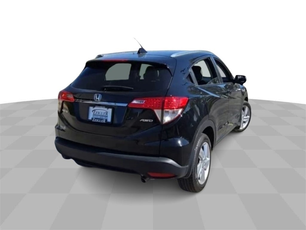 Vehicle image 7 of 33