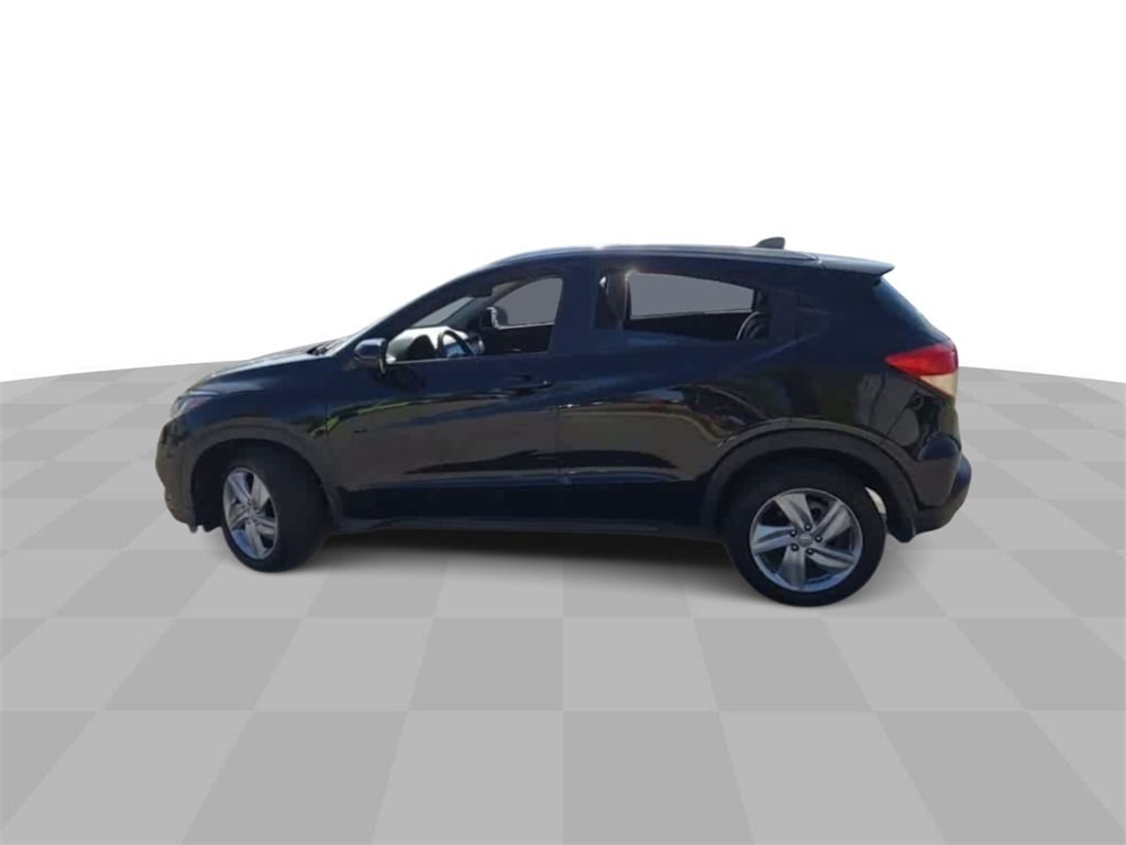 Vehicle image 9 of 33