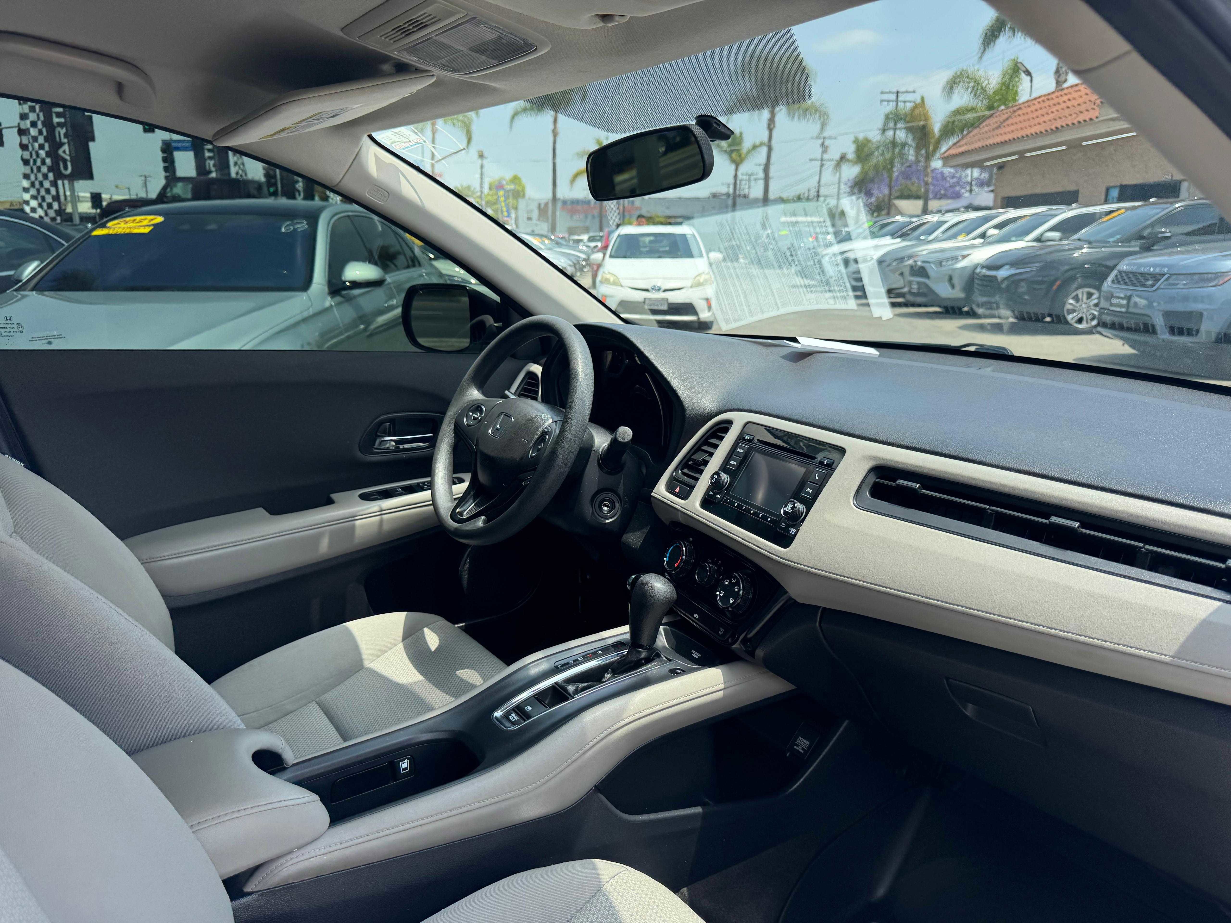 Vehicle image 40 of 63