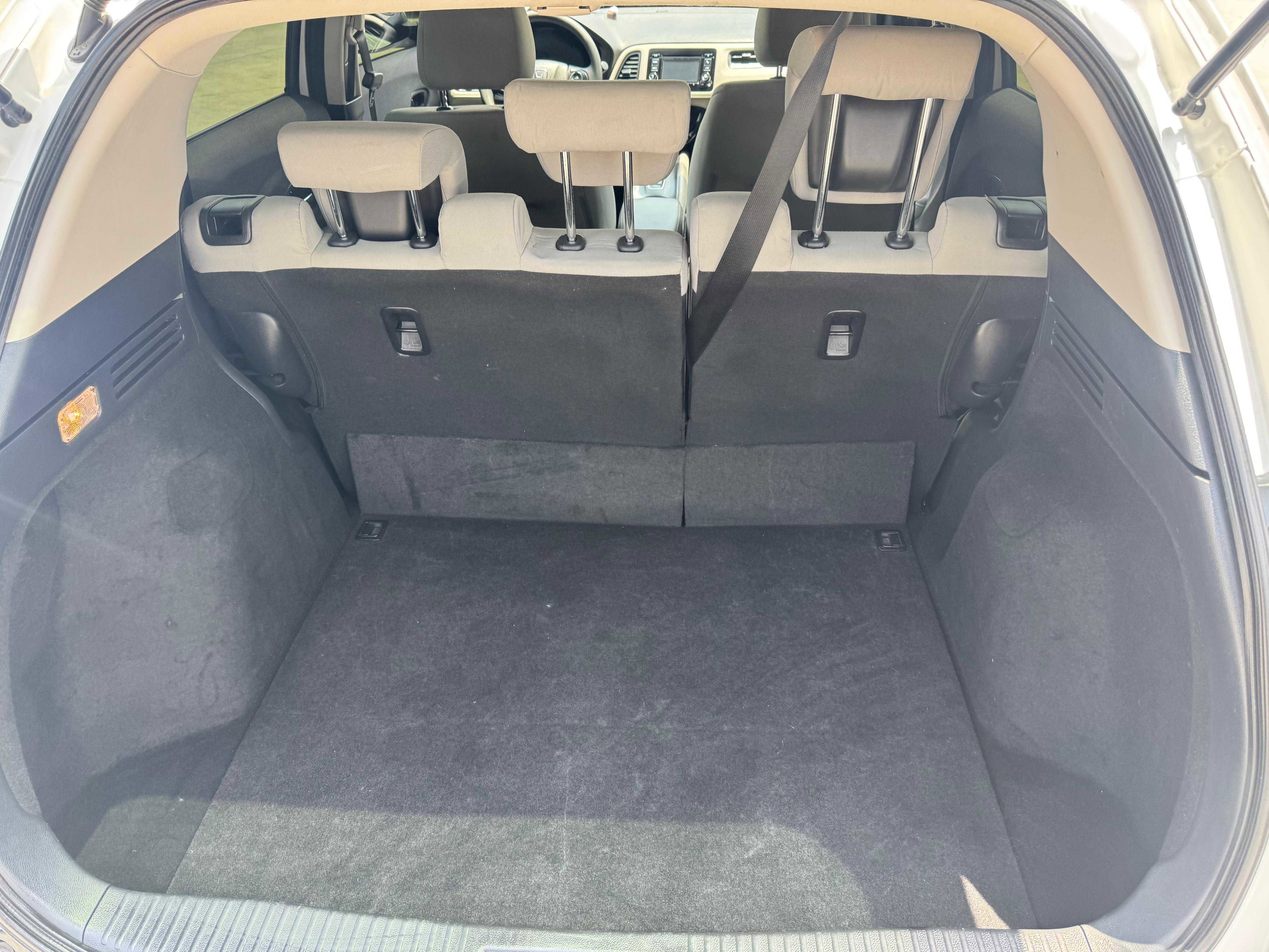 Vehicle image 15 of 63