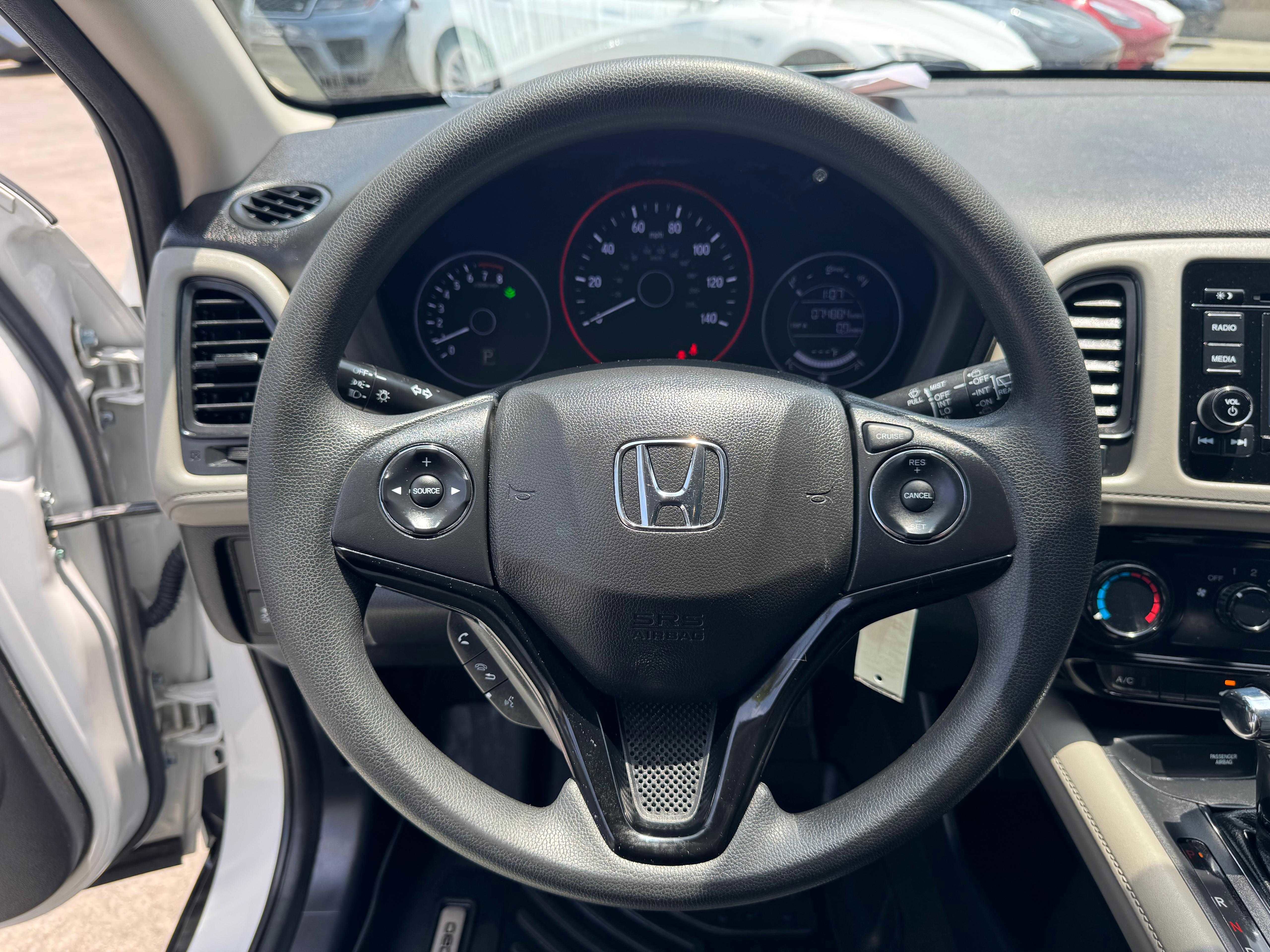 Vehicle image 27 of 63
