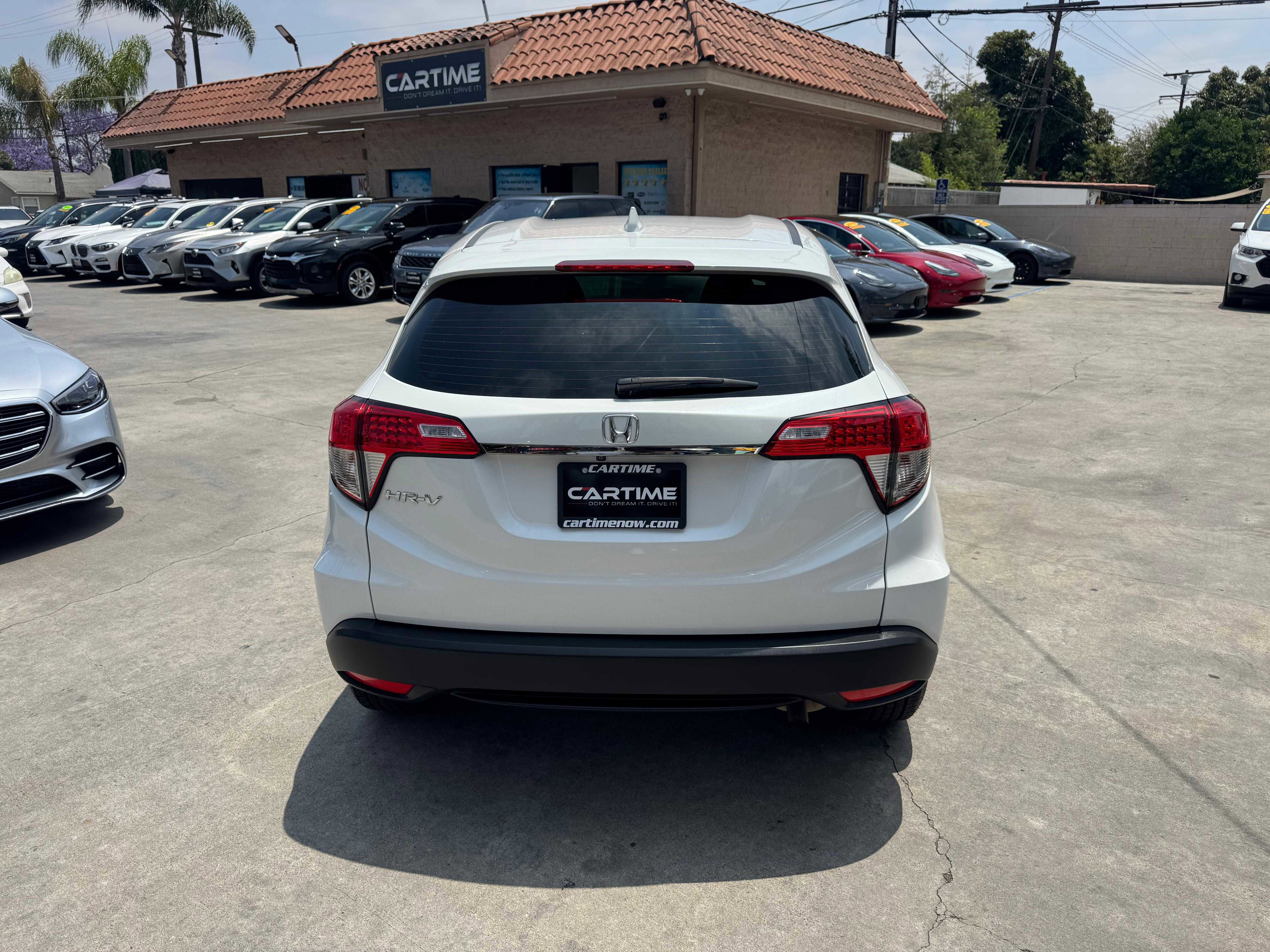Vehicle image 11 of 63