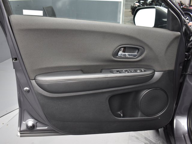 2020 Honda HR-V LX Image 25 of 35