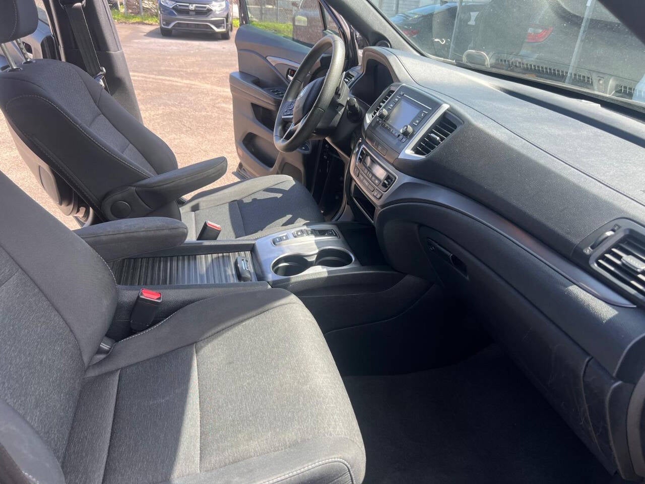 2020 Honda Passport Sport Image 11 of 30